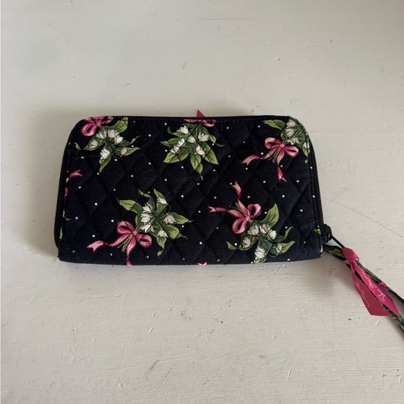 Vera Bradley New Hope floral bouquet wallet wristlet - Picture 4 of 8